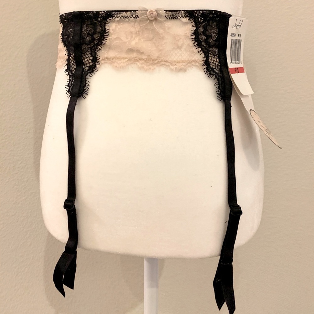 Jezebel Garter Belt Brand New with Tag Size S